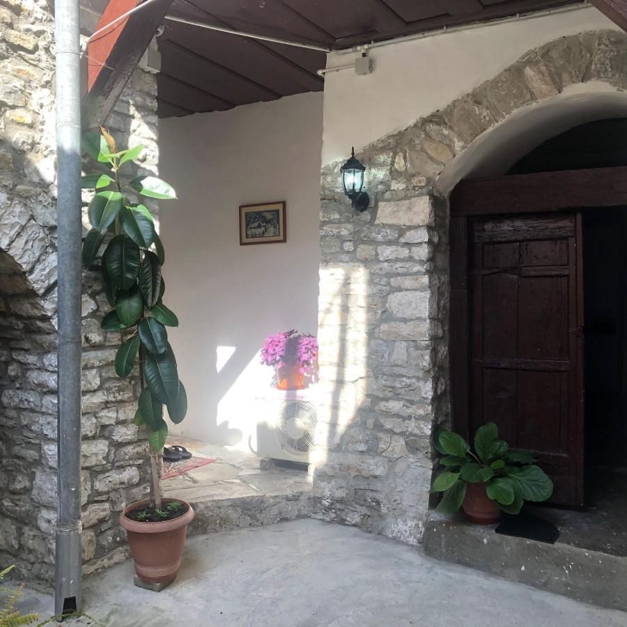 Guest House Anastas Berat Ngoại thất bức ảnh