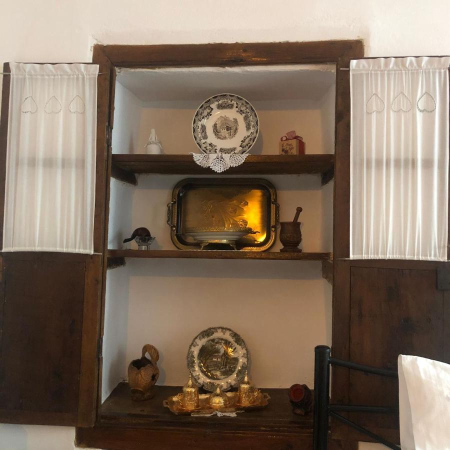 Guest House Anastas Berat Ngoại thất bức ảnh