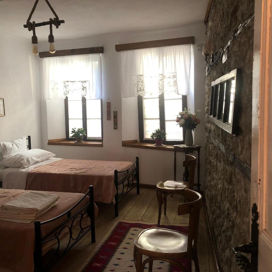 Guest House Anastas Berat Ngoại thất bức ảnh